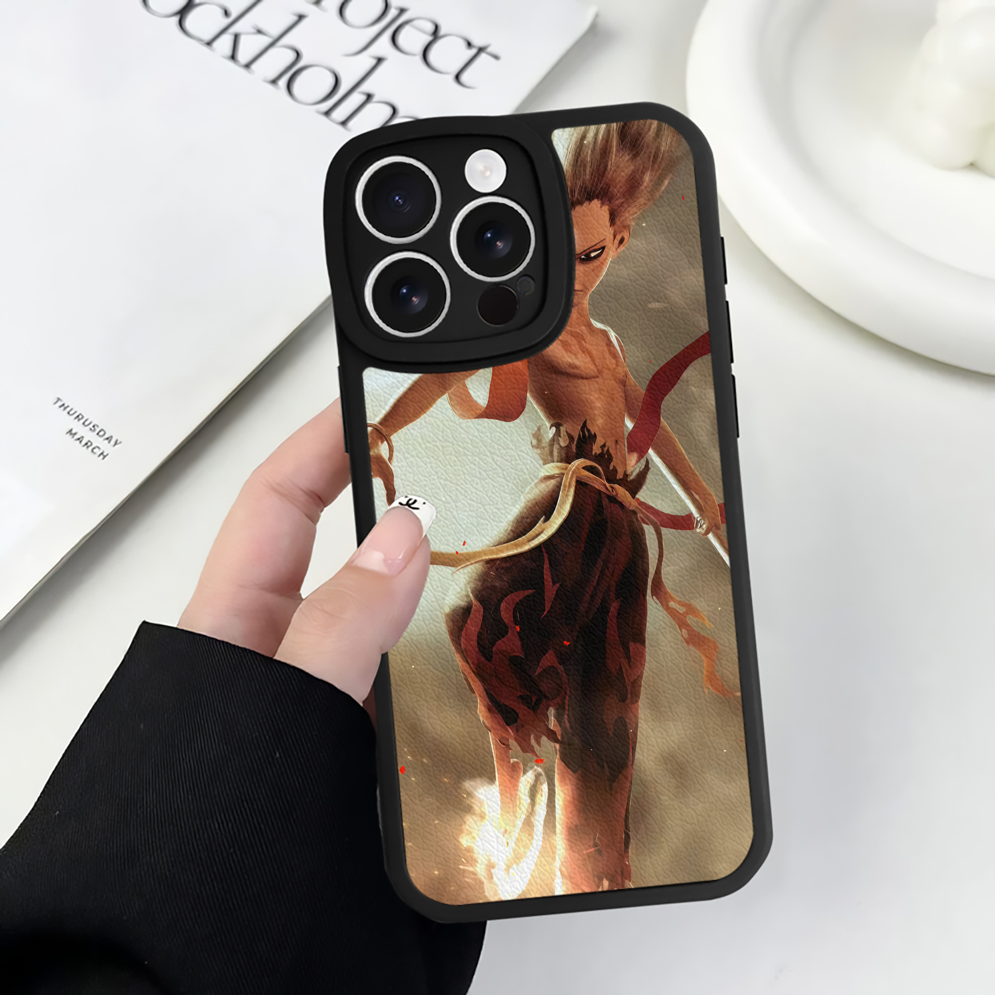 （画像用） Ne Zha 2 ナタ 魔童の大暴れ 【iPhone 16シリーズ対応】シリコンスマホケース（レザー調） 材質：シリコン